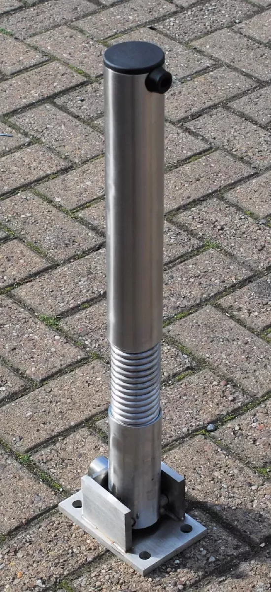 BENDY_PARKING_BOLLARDS_SPRING_IMAGE